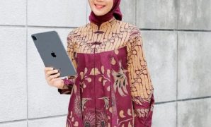 Inspirasi Model Blouse Batik Modern untuk Kalangan Hijabers